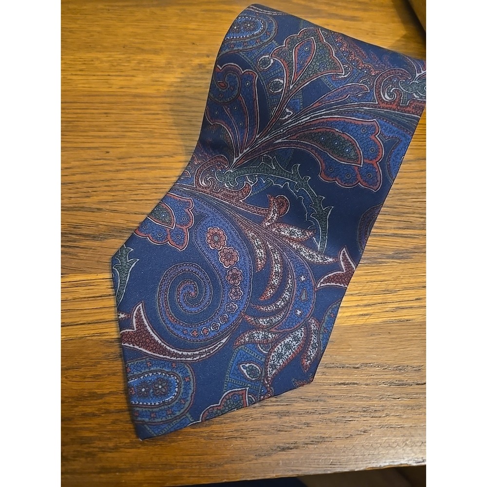 Italianissimo Men Neck Tie Necktie Red Blue Paisley 56 Inch